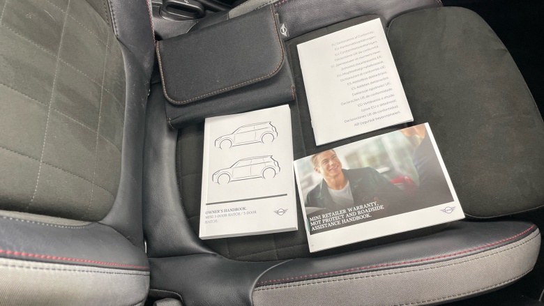 MINI Hatchback 2.0 Cooper S Sport 5dr Auto [Comfort/Nav Pack] Petrol Hatchback